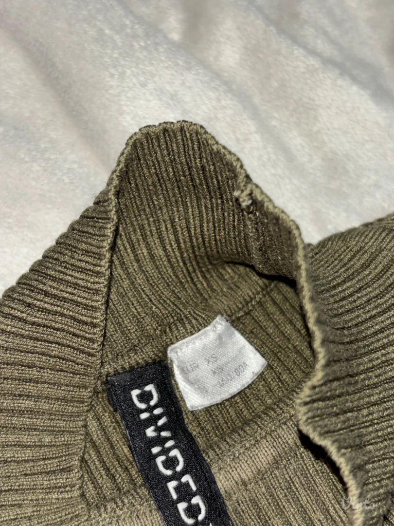 Maslinasta rebrasta rolka / polu-rolka