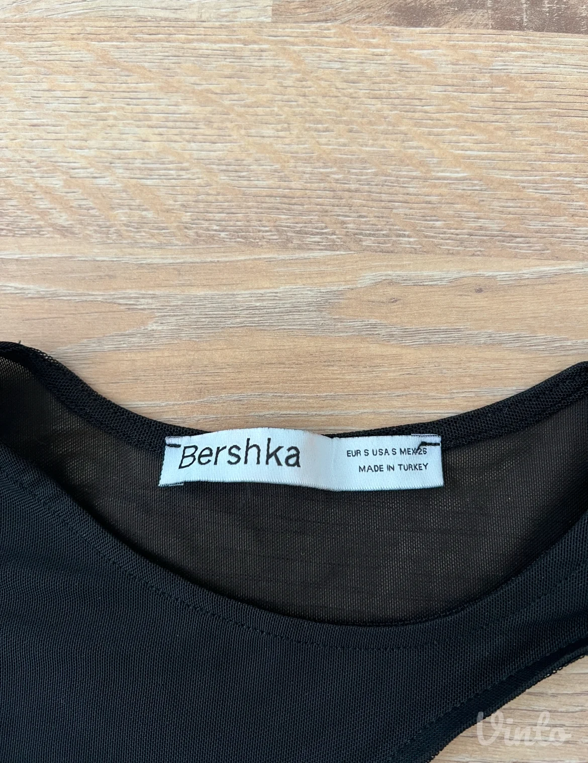 Bershka asimetričan bodi