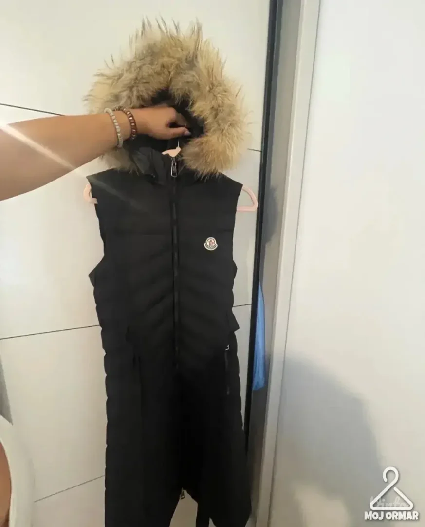 Moncler prsluk/ dugačak sa prirodnim krznom