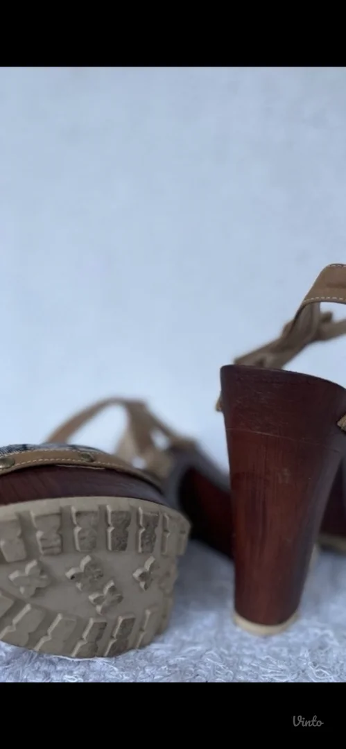 Ženske sandale na štiklu