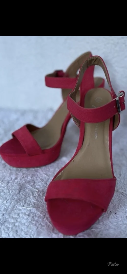 Roze sandale na štiklu