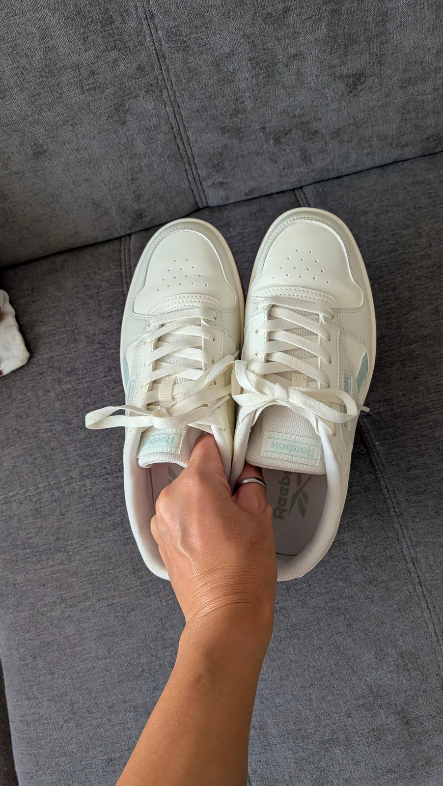Nove reebok patike