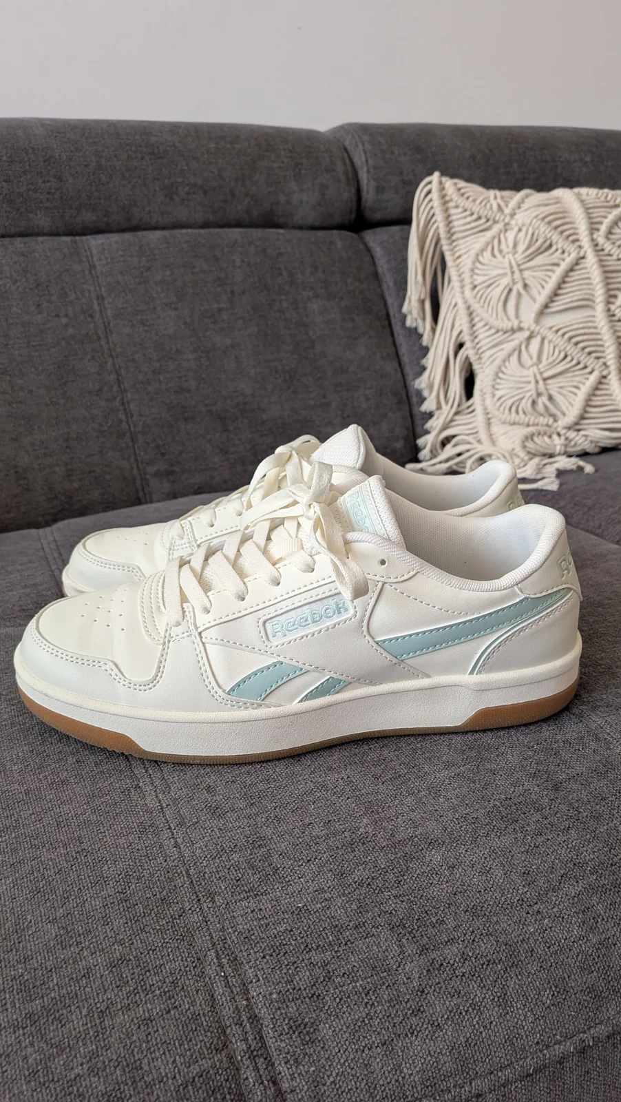 Nove reebok patike