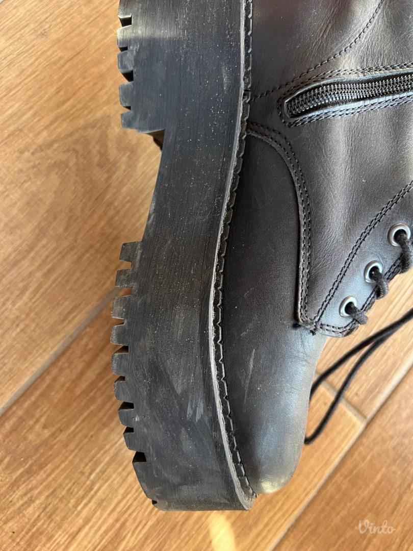 Tommy Hilfiger čizme