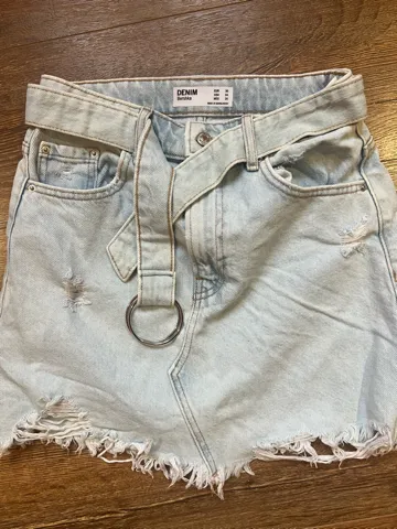 Bershka mini suknja