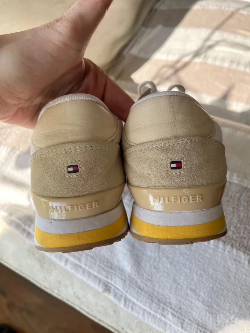 Tommy Hilfiger patike 39