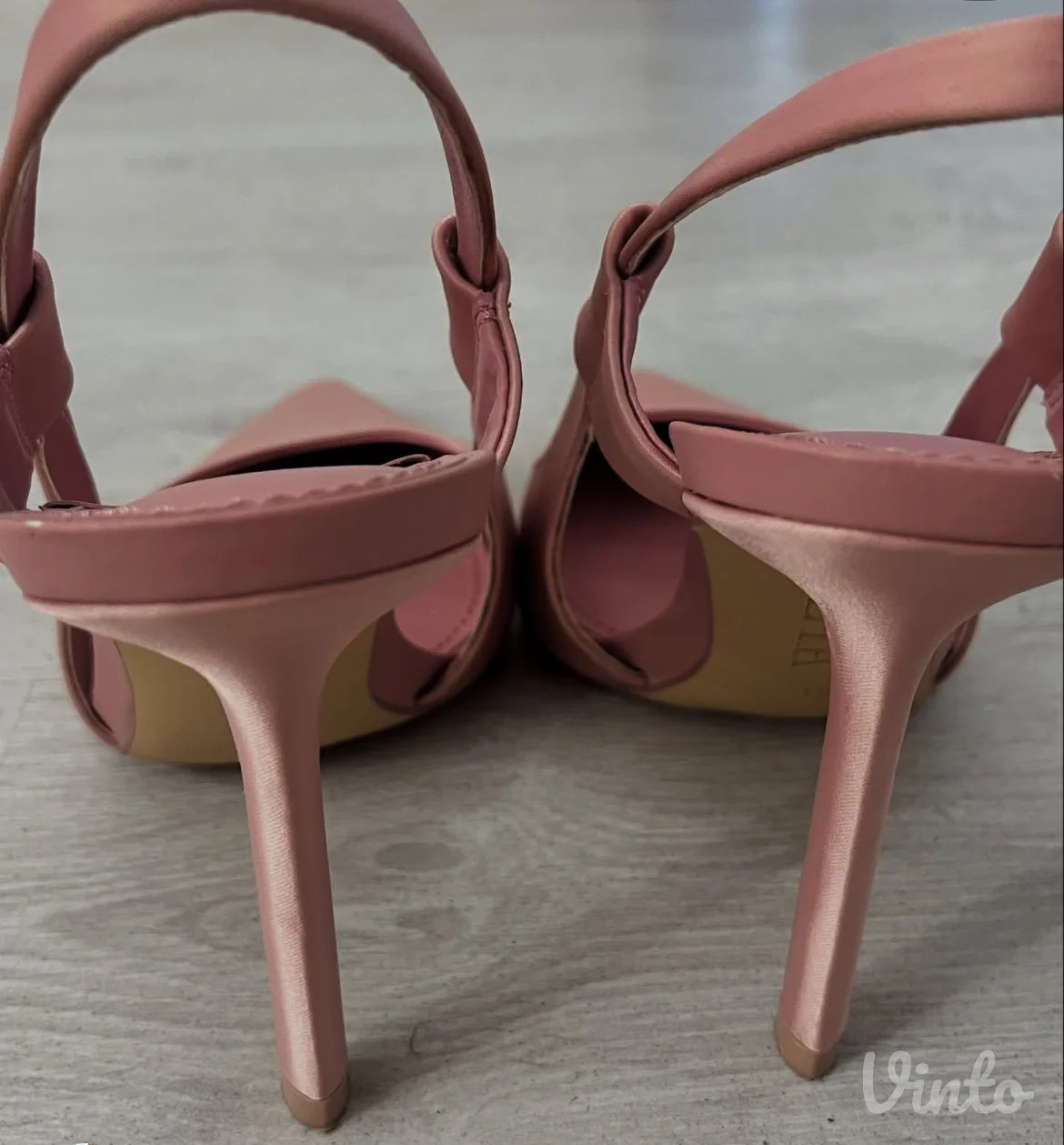 Zara stikle