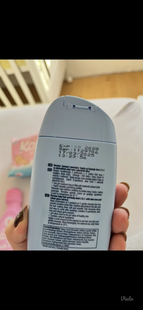 Lot kozmetika za bebu NOVO