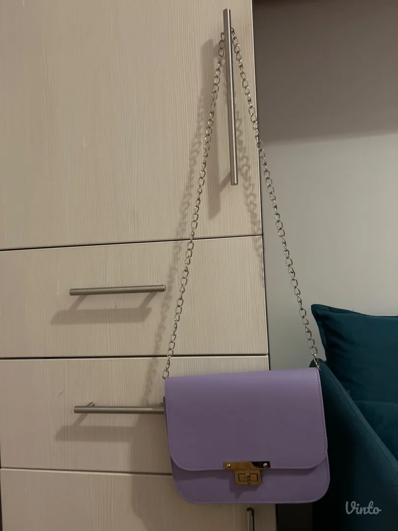 Ljubičasta torbica