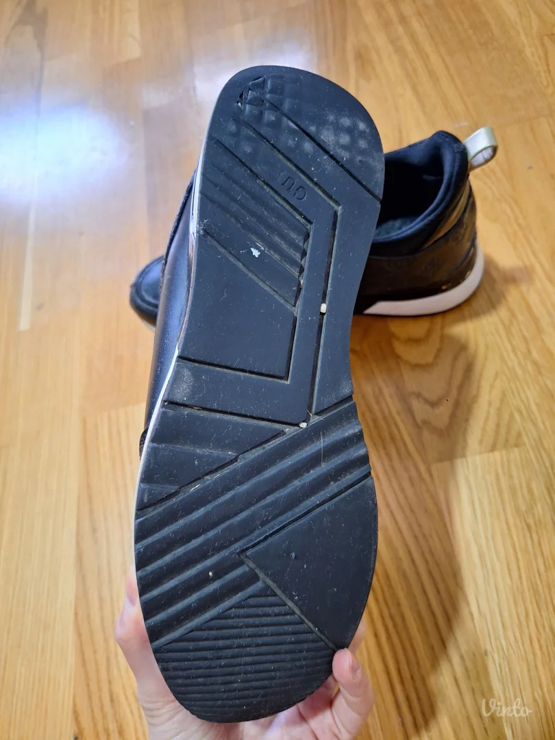 Guess patike original 39