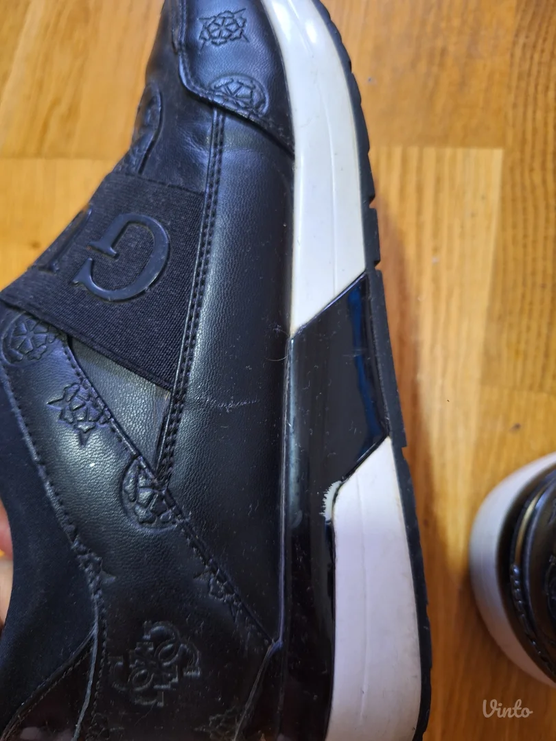 Guess patike original 39