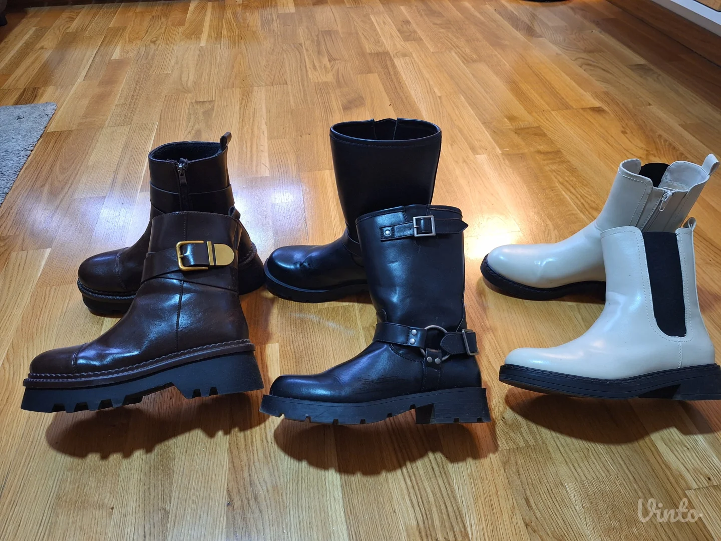 Tri para 2900 din, 39