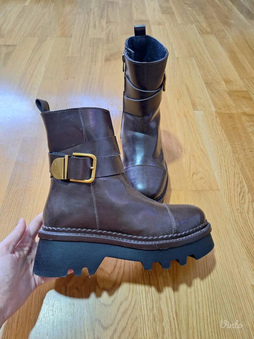 Tri para 2900 din, 39