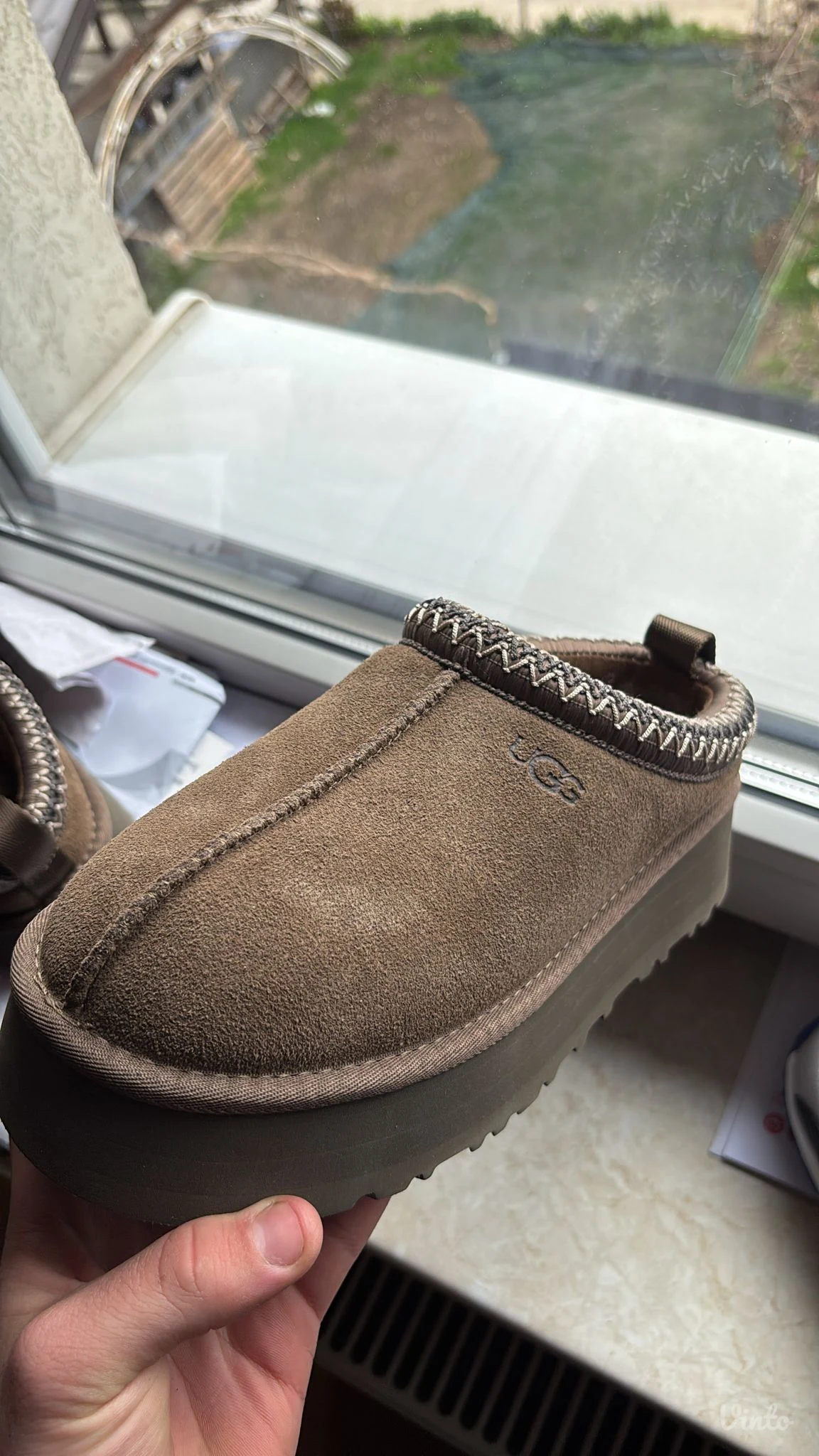 Ugg tazz