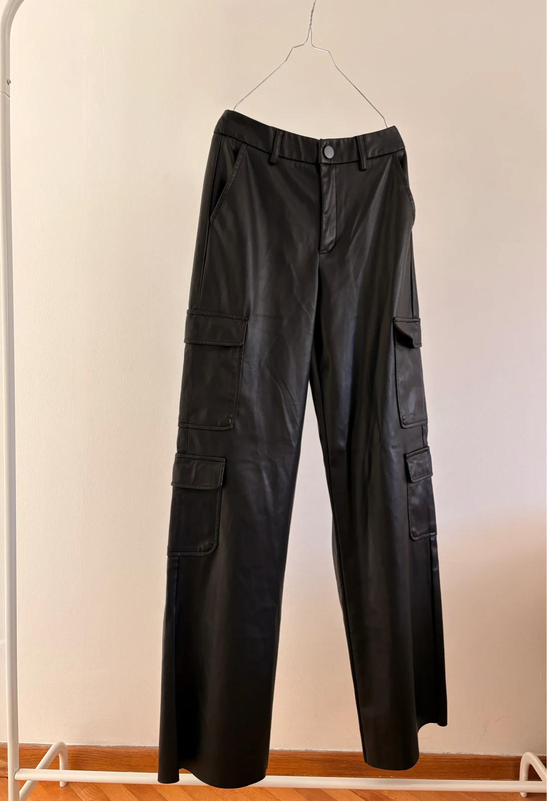 Stradivarius-kožne pantalone-34