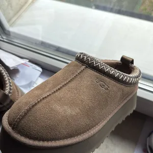 Ugg tazz
