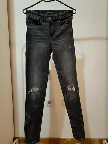 GUESS- farmerke