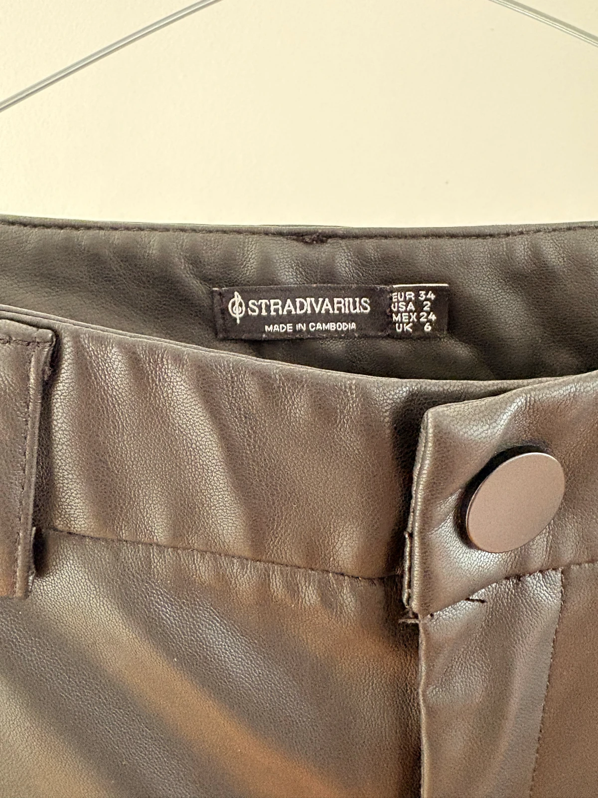 Stradivarius-kožne pantalone-34