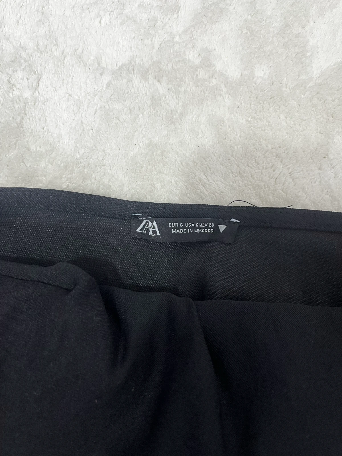 Zara asimetričan top