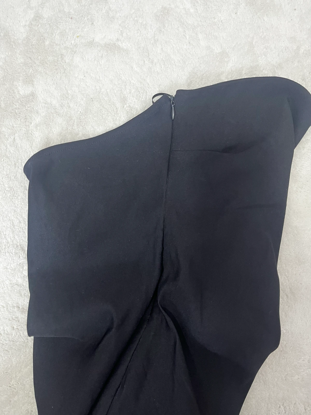 Zara asimetričan top