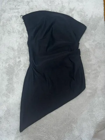 Zara asimetričan top