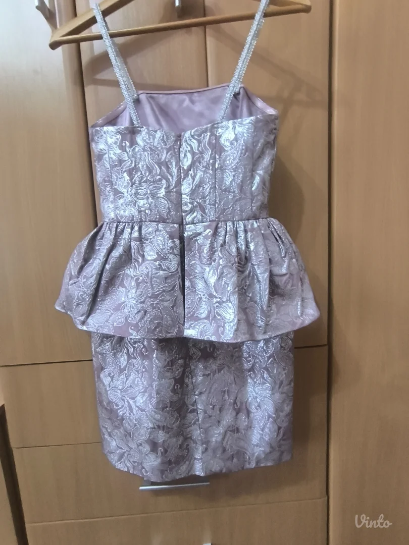 Haljina od brokata sa postavom od satena