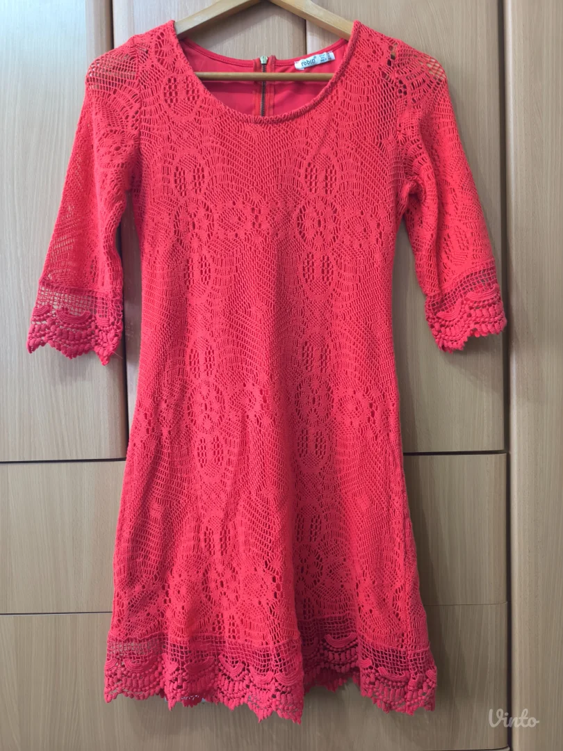 Crvena, "pletena" haljina