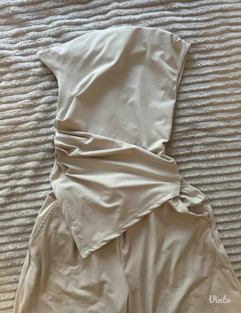 NOVO zenski komplet pantalone i majica