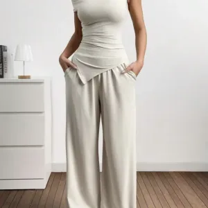 NOVO zenski komplet pantalone i majica
