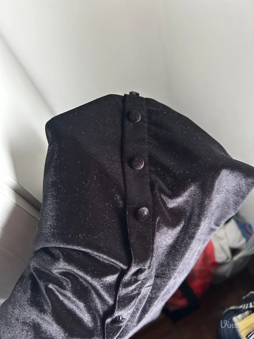 Reserved plisani top