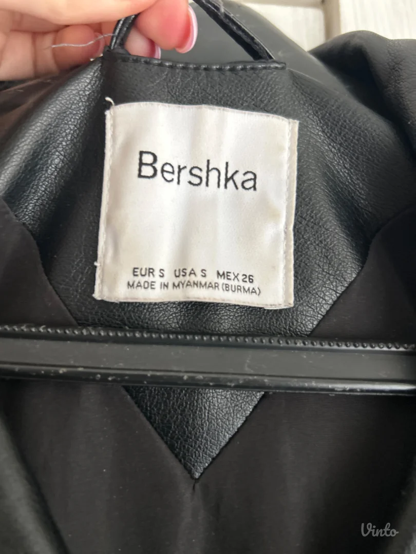 Bershka kozna jakna