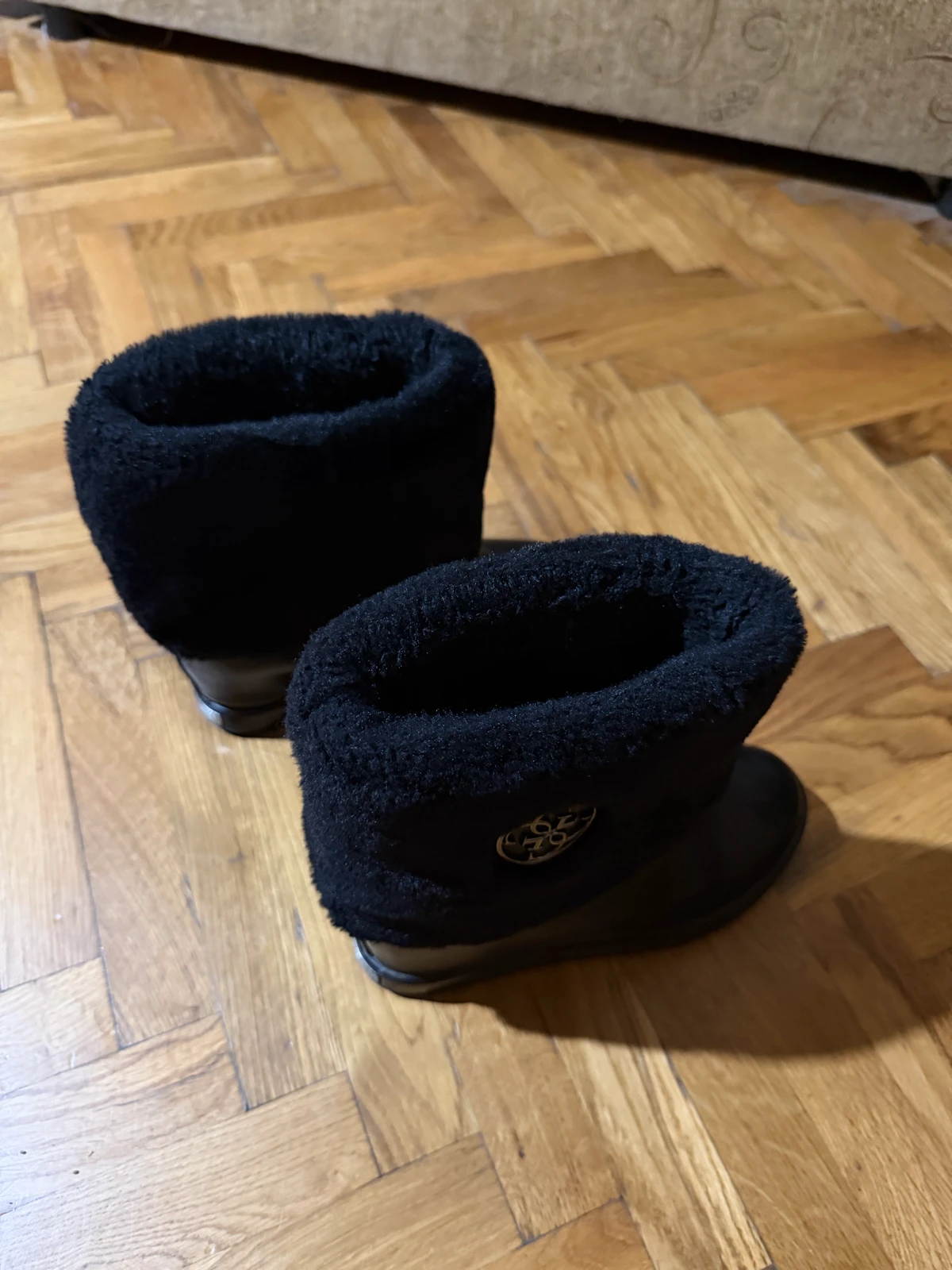 Guess kozne cizme