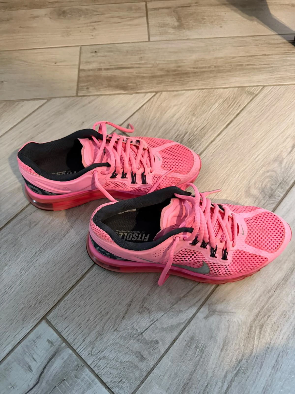 Nike air max+
