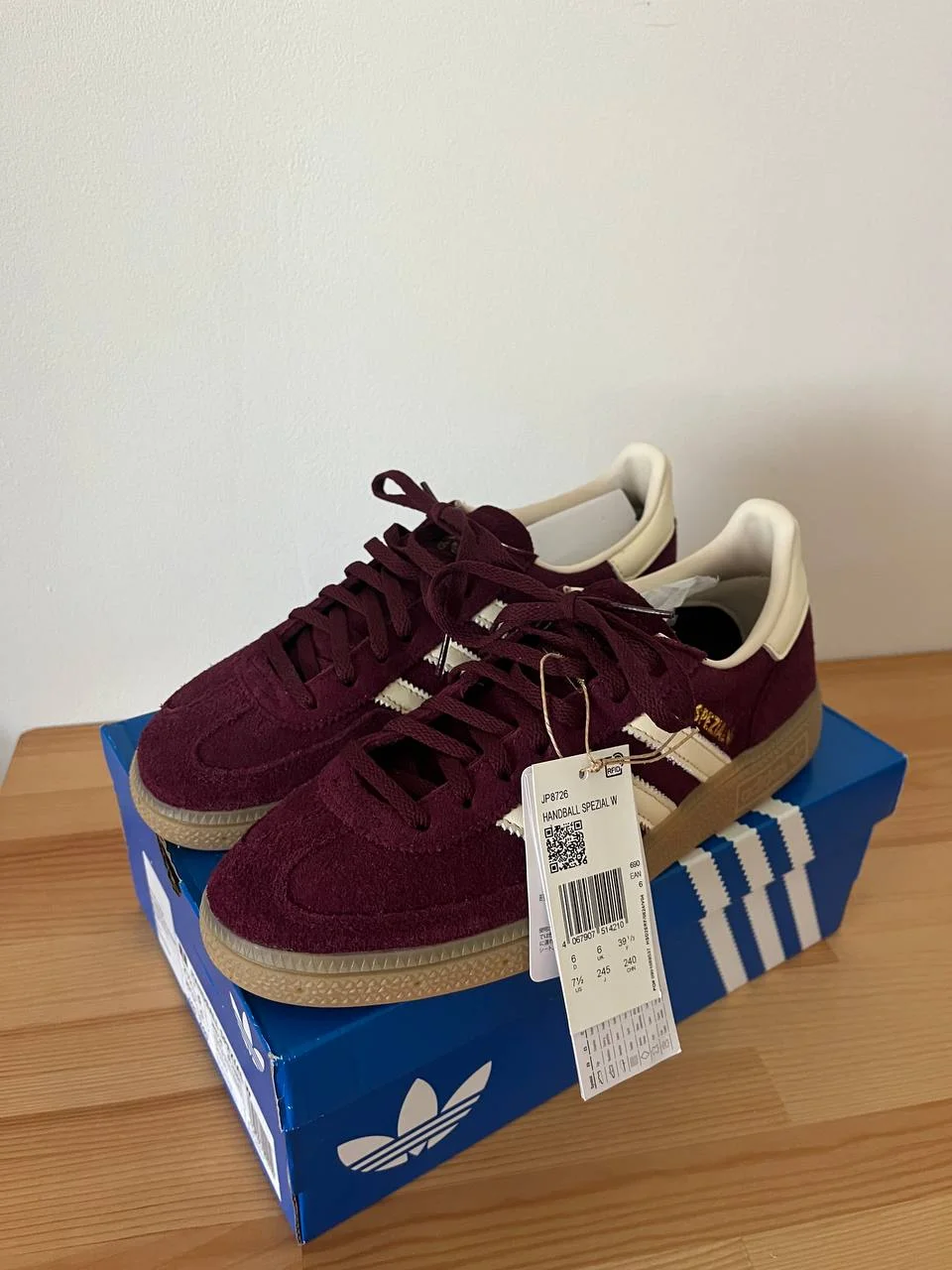 Adidas spezial bordo patike sa etiketom