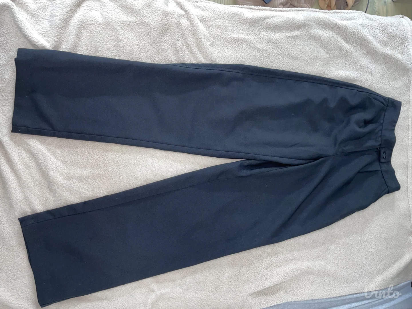 Siroke crne pantalone