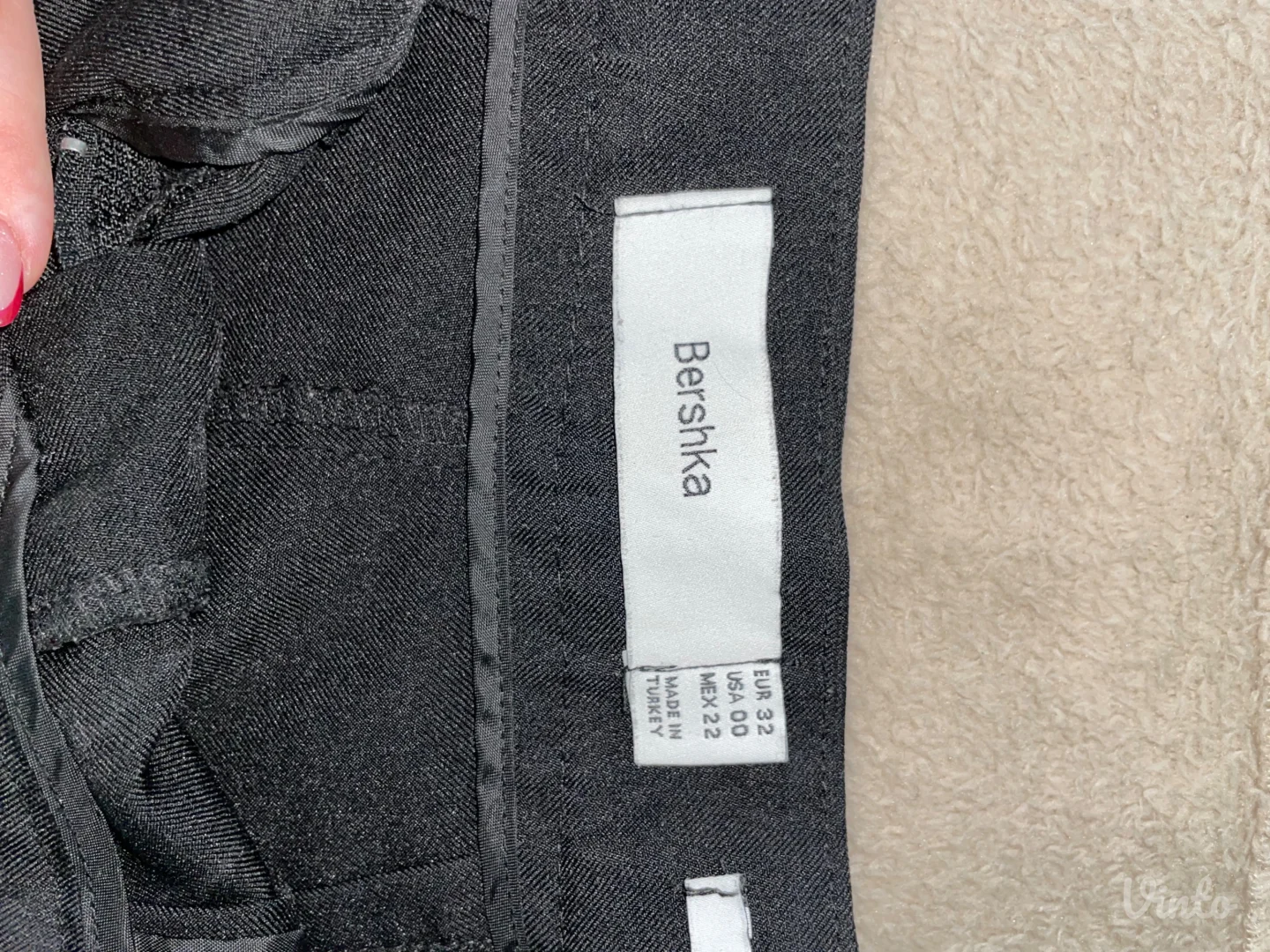 Siroke crne pantalone