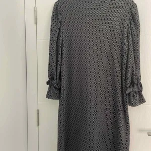 Haljina- nova s etiketom