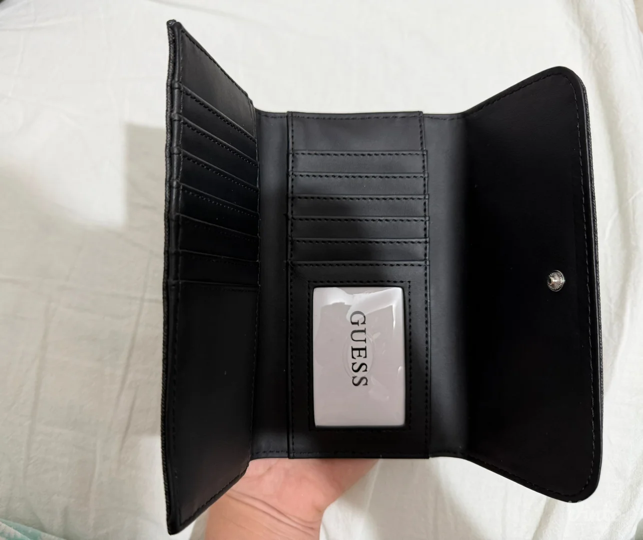 Guess novčanik- nov i original