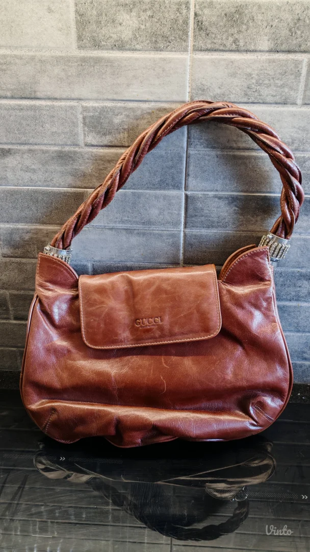 Gucci kožna torba nošena