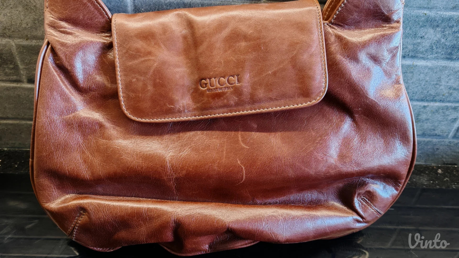 Gucci kožna torba nošena