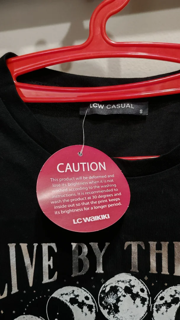 Nova wikiki majica sa etiketom