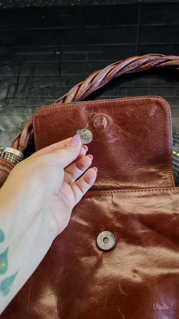 Gucci kožna torba nošena