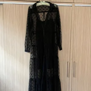 haljina od tila sa podhaljinom