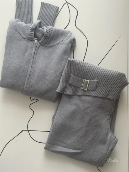 Frankies Bikinis popularna trenerka