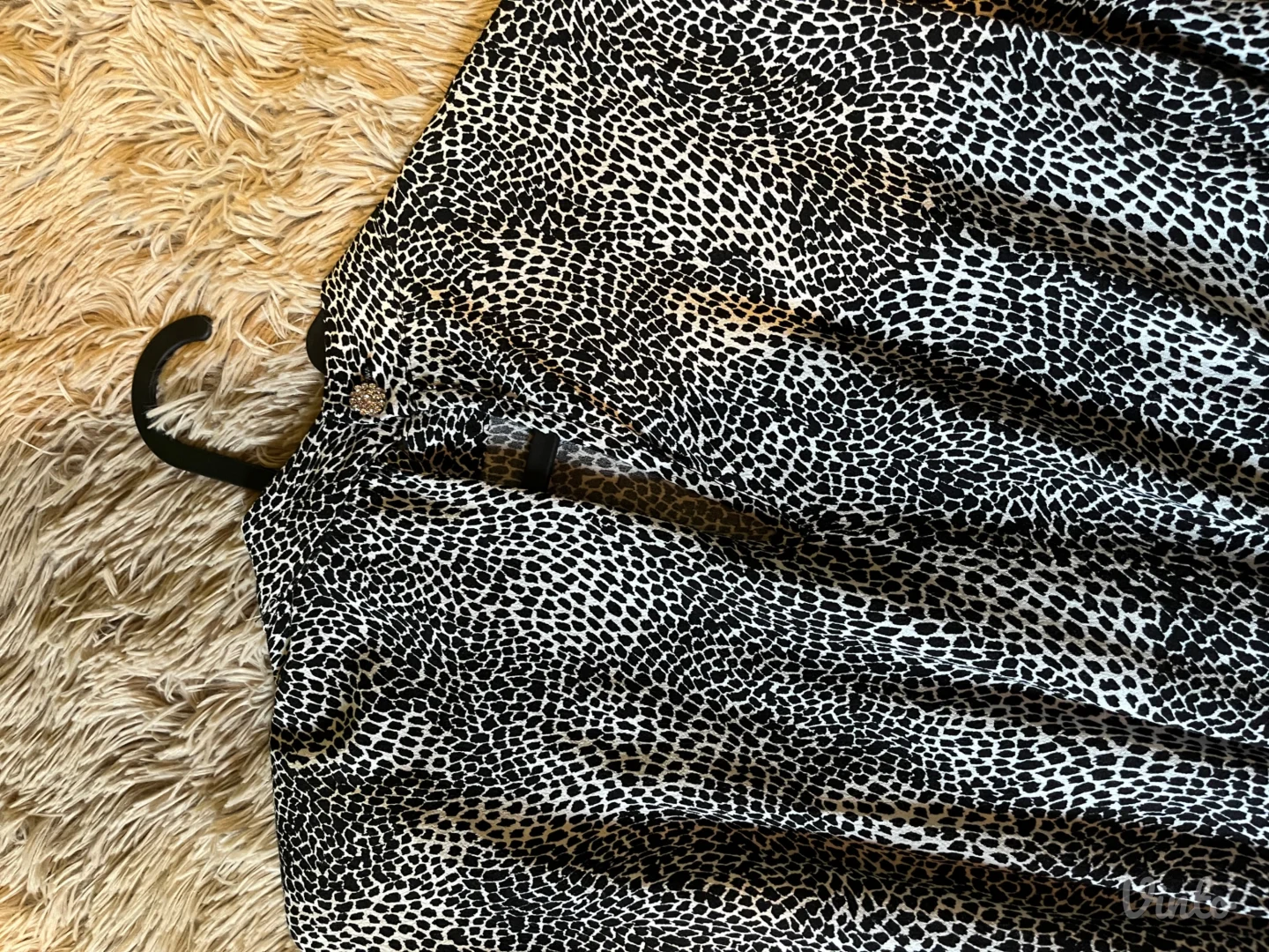 Strukirana haljina sa naramenicama