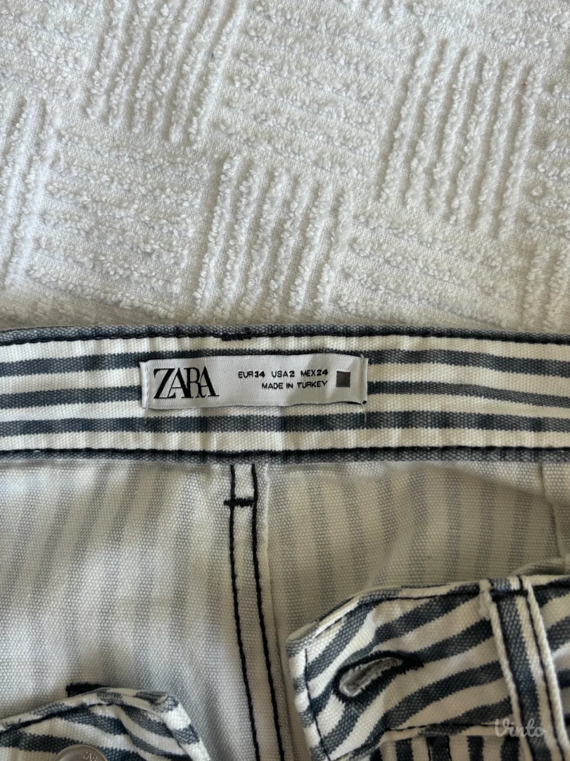 Zara prugaste pantalone