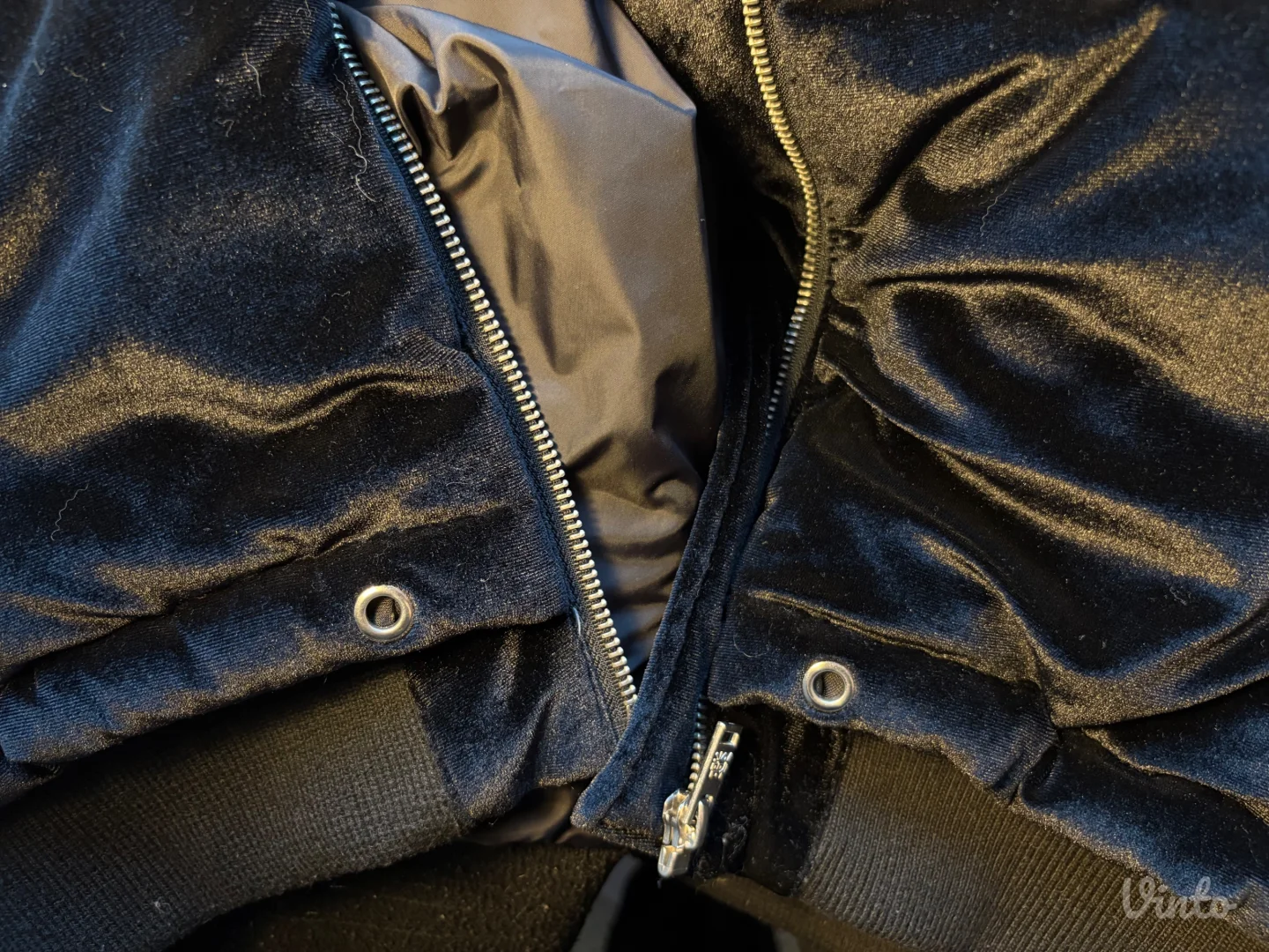 Superdry puffer crna jakna