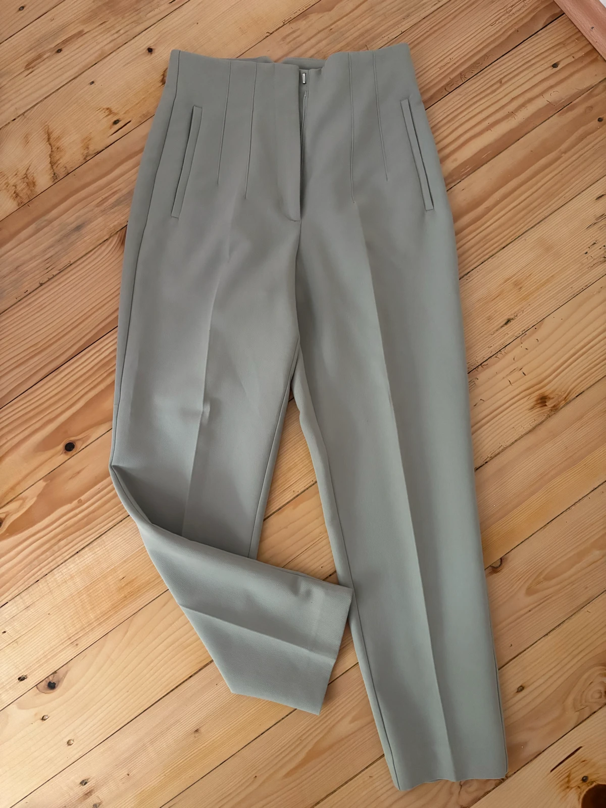 Zara pantalone