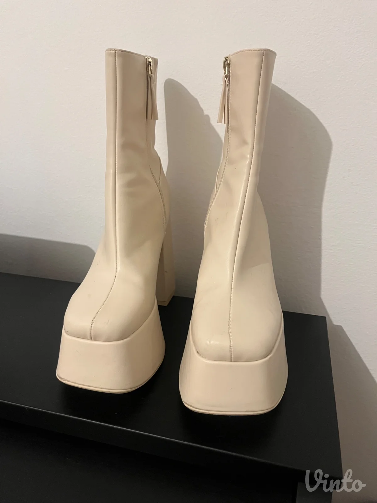 Bershka čizmice na platformu
