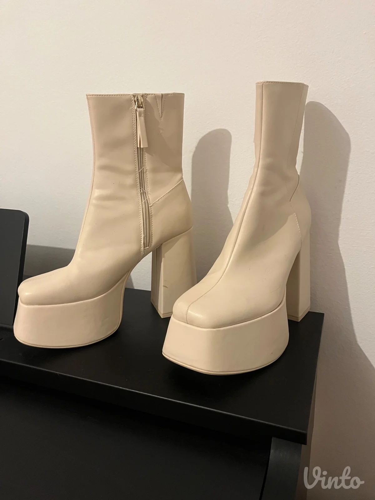 Bershka čizmice na platformu
